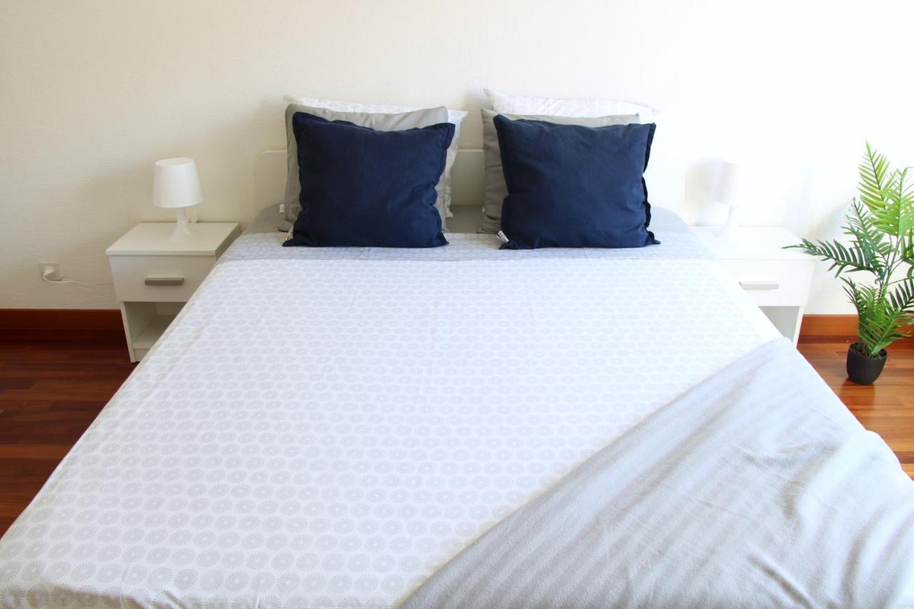 Cozy Apartment With Free Parking & Close To Lake Lugano Luaran gambar