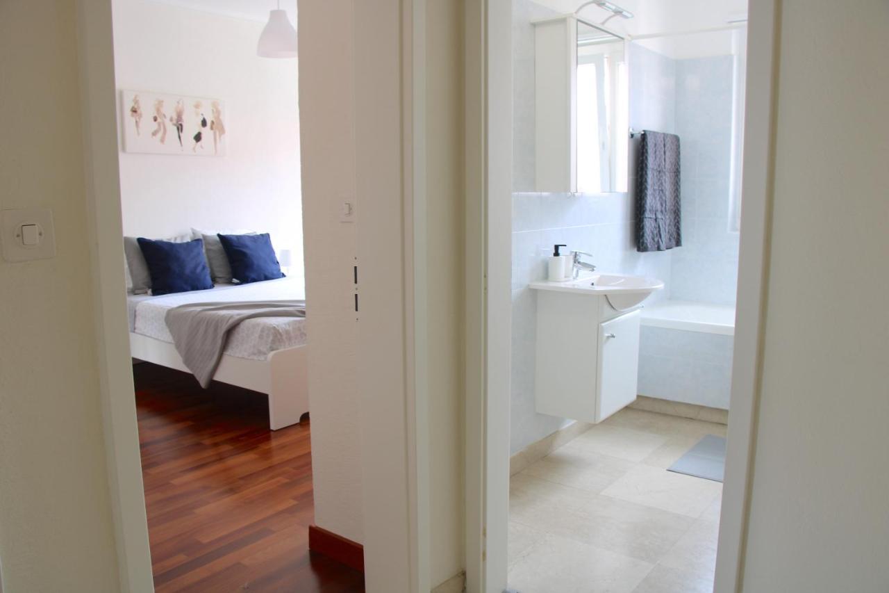 Cozy Apartment With Free Parking & Close To Lake Lugano Luaran gambar