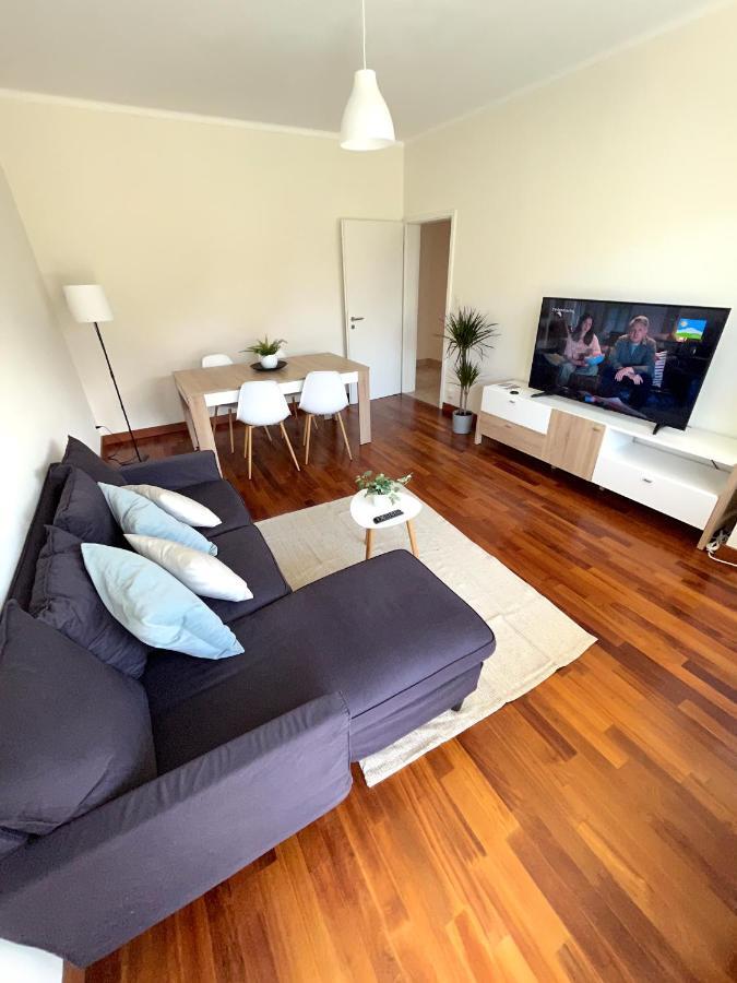 Cozy Apartment With Free Parking & Close To Lake Lugano Luaran gambar